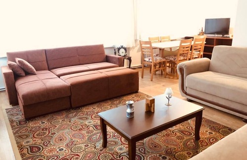 Kumkapi House | a three-bedroom flat in Sultanahmet