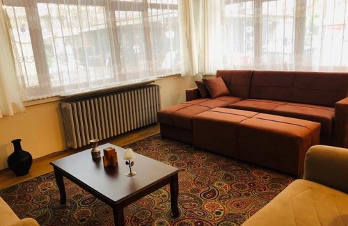 Kumkapi House | a three-bedroom flat in Sultanahmet