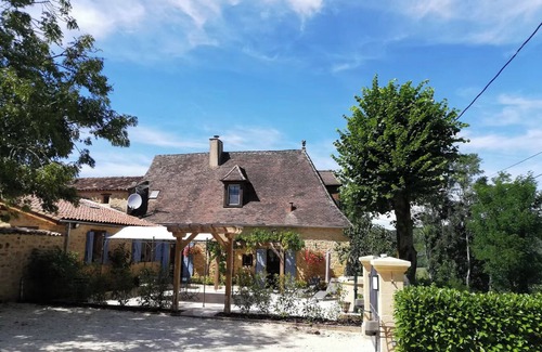 Cales Cottage | A touch of luxury in the heart of the Dordogne countryside.