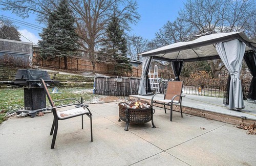 West Omaha House | A Touch of Luxury