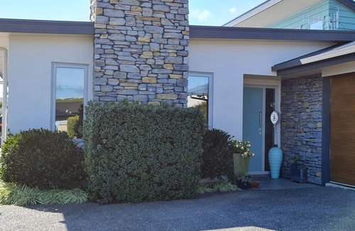 Richmond House | A Touch of Pacifica on Washbourne