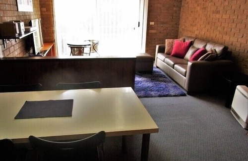 Goulburn House | A Townhouse in Goulburn