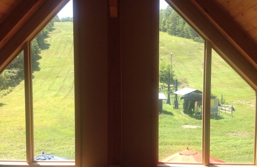 Wakefield Ski Chalet | A traditional Quebec chalet nestled in the Gatineau Hills 30 minutes from Ottawa