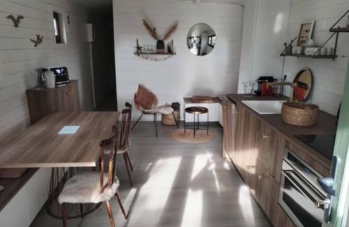 Les Moutiers-en-Retz House | A trailer by the sea