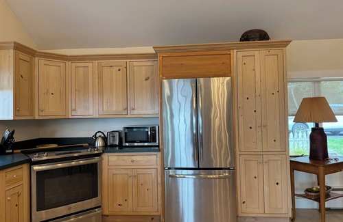 Town of Copake Cottage | A Tranquil Country Home in serene Copake with AC, WiFi