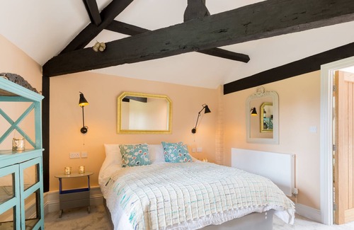 Deerhurst House | A tranquil countryside escape, with a Swimming Pool, Jacuzzi and Sauna!