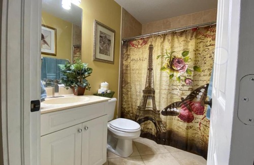 Port Saint Lucie House | A Treasure Coast Gem- Private entrance and private bathroom