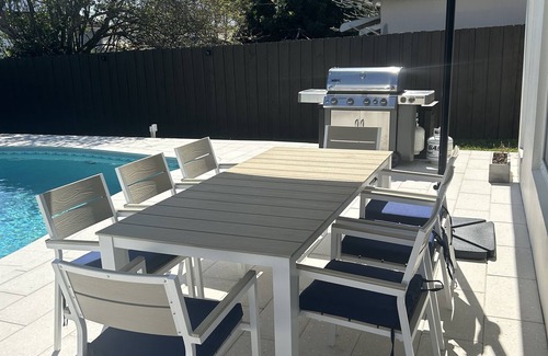 North Andrews Gardens House | A True Beach Home With a Beautiful Pool
