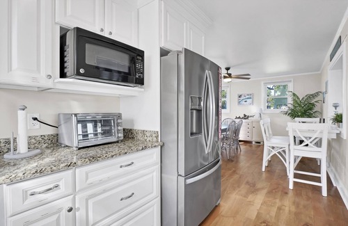 Holly Ridge Cottage | A Turtle's View-Waterfront-Dock-Kayaks-Paddle Boards-Fenced Yard-Dog Friendly