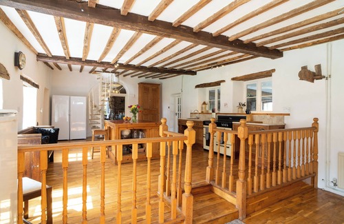 Chulmleigh House | A unique 300 year old Grade 2 listed property sleeping a MAXIMUM 30 guests.