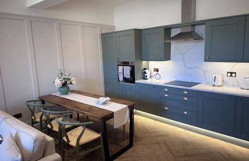 Leyburn Apartment | a Unique dog friendly 150-Year-Old Bank Conversion in the Heart of the Dales