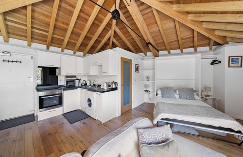 Salcombe Cabin | A Unique Hideaway by the Salcombe Estuary With Parking & Private Garden