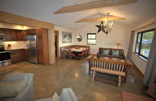 Blue Ridge House | A unique mountaintop getaway overlooking Willow Croft Winery.