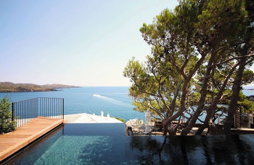 Portlligat Villa | A unique seafront villa with infinity pool in Cadaques, Spain