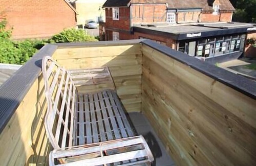 Canterbury House | A Unique space in the heart of Canterbury offering 4 suites and 2 rooms