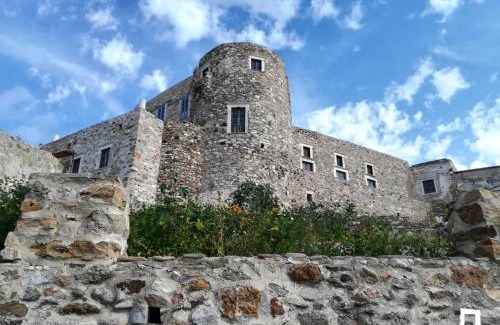 Naxos House | A V G E R I N O S Naxos