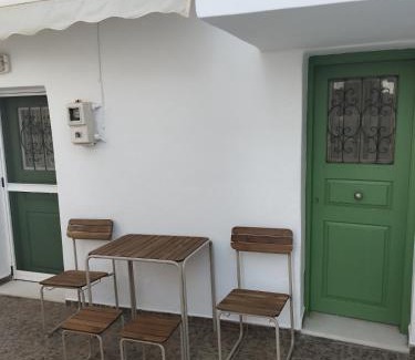 Naxos House | A V G E R I N O S Naxos