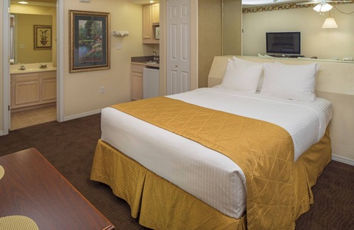 Table Rock Hotel | A Vacation Day is Always a Great Idea! Kitchen, Close to Ripley's