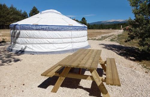 Monieux House | A Ventoux Yourte