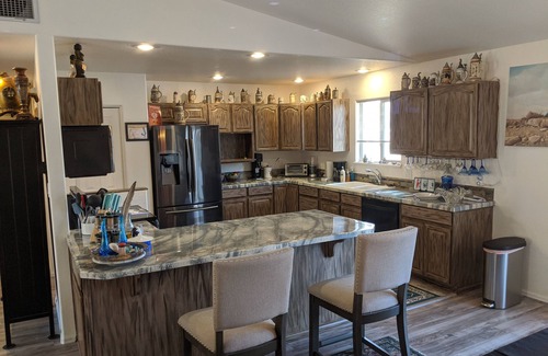 Fruitvale House | A Very Eclectic Décor Galore Cozy Home Near Orchards, Wineries, and Mountains