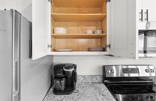 Nashville Apartment | A Vibrant & Chic Studio 8 min from Broadway