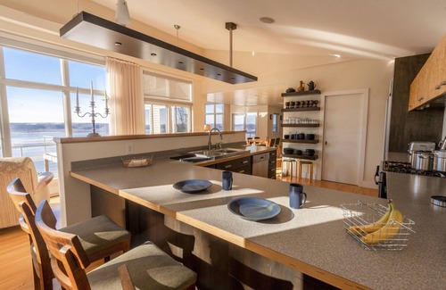 Lynxville House | A View to a Thrill - Experience a beautiful view of the Upper Mississippi River