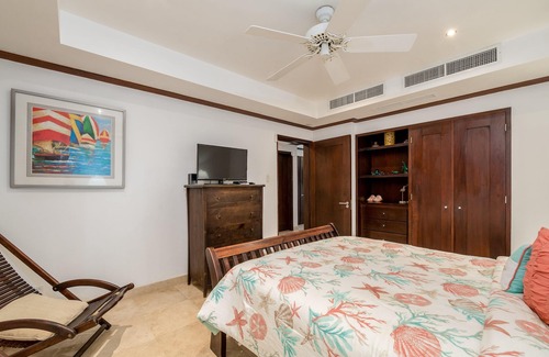 Bowling Alley Hill Villa | A view to the paradise