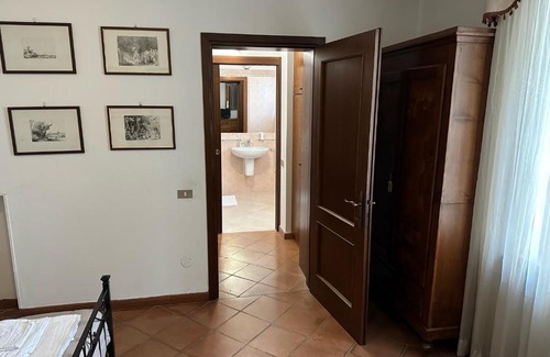 Isola della Scala Bed & Breakfast | A Villa Esperia Bed and Breakfast