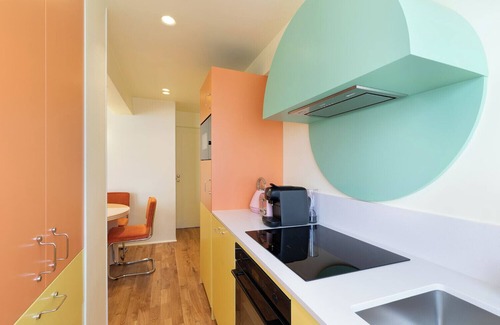 8th Arrondissement Apartment | A Vintage 2-BR/2BA with Services - Champs-Elysées