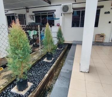 Lutong House | A&W Homestay, Vista Perdana, Miri
