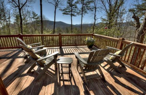 Blue Ridge House | A Walk in the Clouds - Cherry Log GA