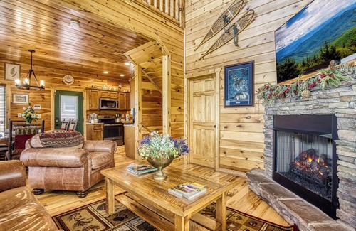 Gatlinburg - Pigeon Forge Cabin | A Walk In The Clouds Breathtaking View Pool Three Decks Game Room For Kids To!