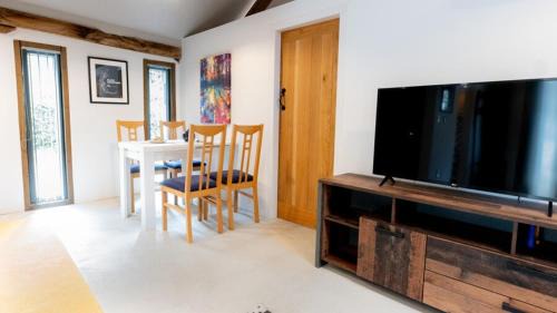 Abergavenny House | A walkers and bikers base 20 minutes from the Wye Valley and Abergavenny