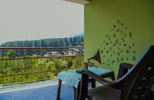 Old Manali House | A warm, calm serene property to help you connect to nature