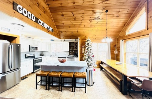 Lakeside Estates House | A WATERFRONT home with private dock on quiet cove, seconds to jumping bridge.