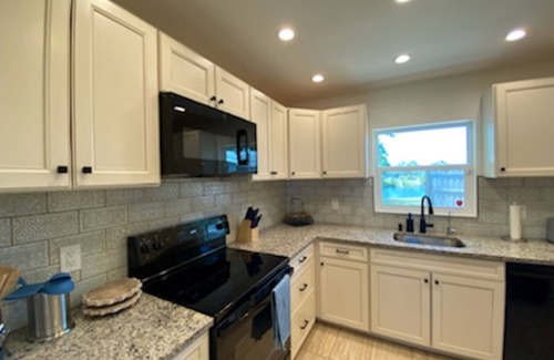 Port Charlotte House | A Waterfront pet friendly Villa, 5 min. to Charlotte Harbour Beach & Punta Gorda