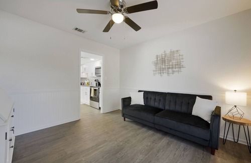 Ocean City House | A Wave From It All - 10 Min from the beach - Renovated - Sleeps 6