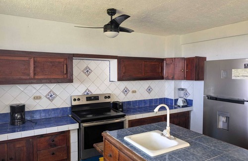 San Luis Talpa House | "A Wave From It All 2" Ocean Front Oasis Getaway - Rest/Relax/Rejuvenate!