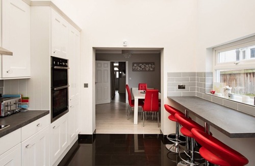 Clacton-on-Sea House | A Wave From It All by the Sea