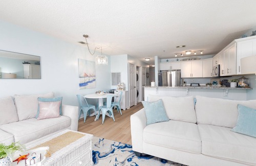 North Topsail Beach Condo | A Wave From It All: Luxe 1BR at Villa Capriani