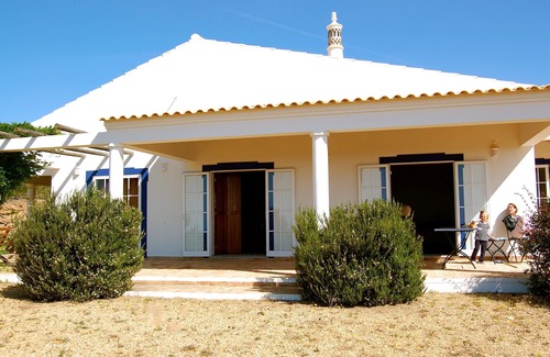 Tavira House | A Welcoming 3 Bed House, spectacular countryside and sea views