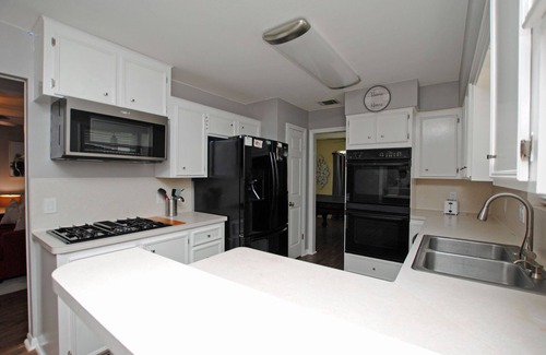 Memorial Parkway House | A welcoming 4 bedroom and 4.5 bathroom house with a private pool