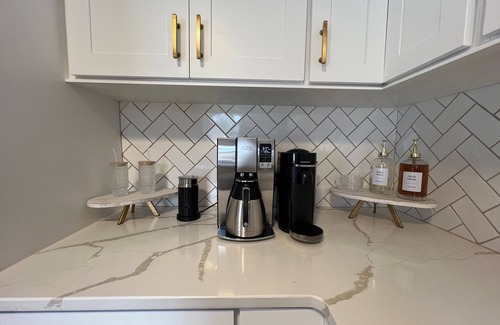 Martinez House | A welcoming Master's Rental convenient to course! An easy 4 miles!