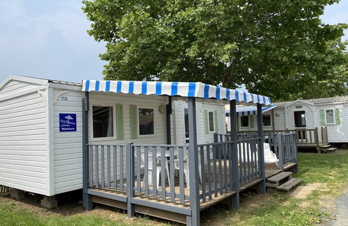 Jard-sur-Mer House | A well maintained, exceptionally clean 3 bedroom mobile home on a 5 star site.