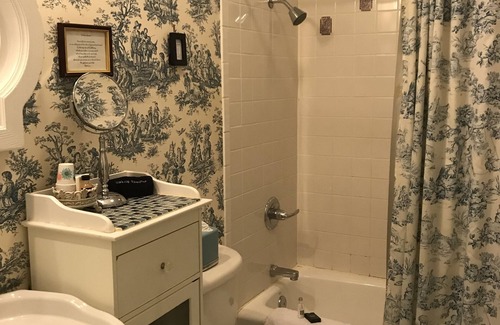 Williamsburg Bed & Breakfast | A Williamsburg White House