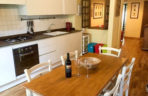 San Lorenzo Apartment | A window on Florence