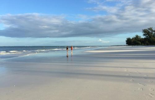 Mombasa House | A wonderful Beach property in Diani Beach Kenya - a dream holiday place