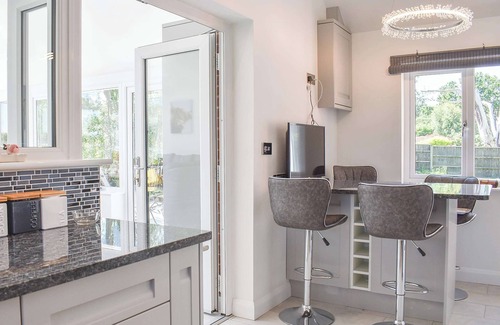 Cowes Cottage | A wonderful choice for an escape with friends.