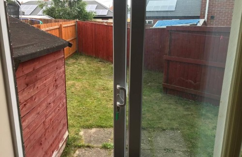 Nottingham House | A Wonderful House Share: can Accommodate up to 15 Friends and Family