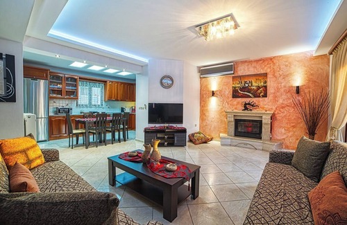 Roussospiti Villa | A wonderful villa in a traditional village